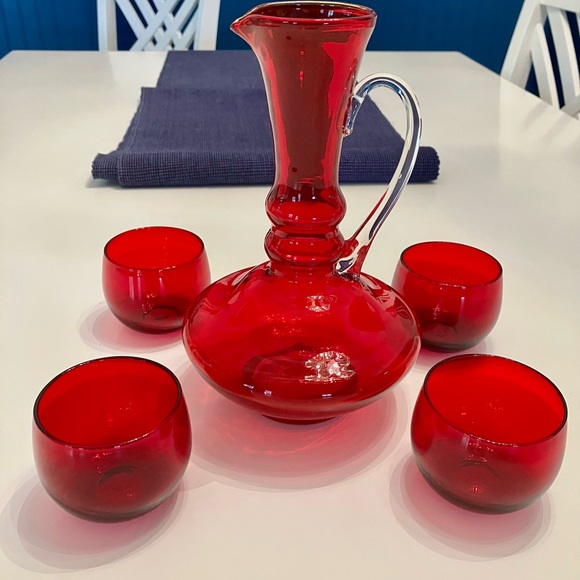 RUBY RED GLASS SHERRY DECANTER CLEAR GLASS APPLIED HANDLE ROLLY POLLY 4 CUP SET - Picture 3 of 7